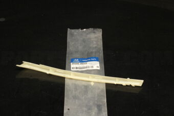 865563S000 BRKT ASSY-FR BPR UPR SIDE RH