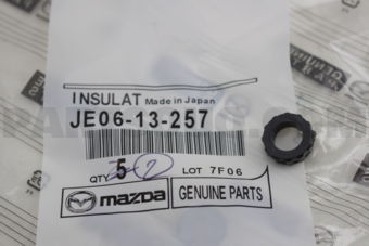 JE0613257 INSULATOR,INJECTION