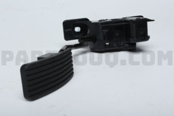 1600A013 PEDAL,ACCEL