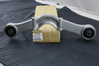 3517A027 SUPPORT,RR DIFF,FR