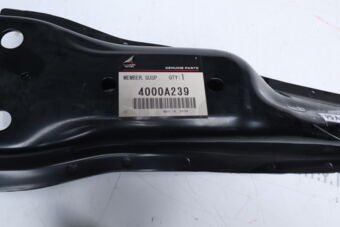 4000A239 Mitsubishi MEMBER,FRSUSP,CTR
