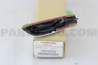 7407A088 GARNISH,FR FENDER,RH