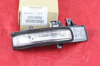 8351A058 LAMP-SIDE TURN SIGNAL