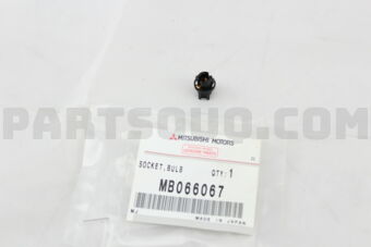 MB066067 SOCKET,I/PNL TRIM PL