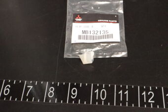 MB132135 CLIP,SIDE AIR DAM