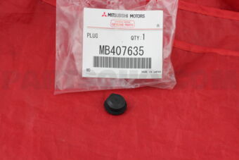 MB407635 PLUG,RR WHEEL HUB