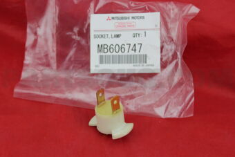MB606747 Mitsubishi SOCKET,HEADLAMP