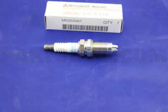 MD355067 SPARK PLUG