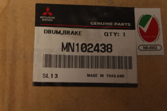 MN102438 Mitsubishi DRUM,RR BRAKE