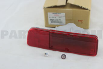 MN133870 REFLECTOR KIT,RR LAMP,RH