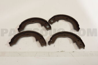 MN161157 SHOE SET,RR BRAKE