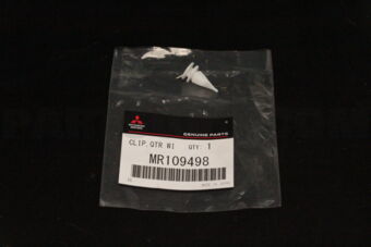 MR109498 Mitsubishi CLIP,QTR WINDOW