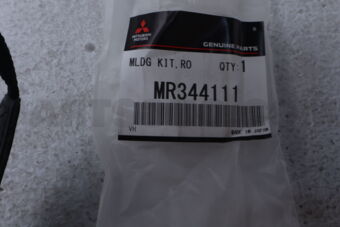 MR344111 Mitsubishi MOULDING,DRIP,LH