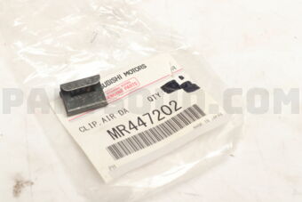 MR447202 CLIP,AIR DAM SKIRT PANEL