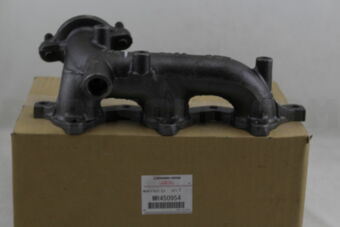 MR450954 MANIFOLD,EXHAUST,LH
