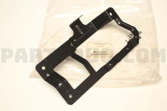 MR482498 Mitsubishi BRACKET,FR FOG LAMP,RH