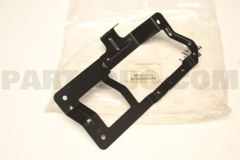 MR482498 Mitsubishi BRACKET,FR FOG LAMP,RH