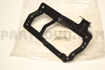 MR482498 Mitsubishi BRACKET,FR FOG LAMP,RH