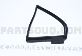 MR525833 Mitsubishi W/STRIP,R/DR STAT WD