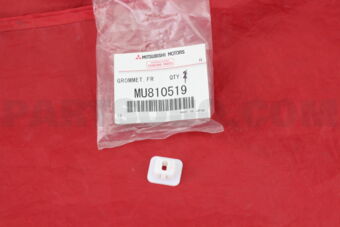 MU810519 GROMMET,FR LAMP