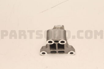 112321CA0A BRACKET-ENGINE MOUNTING,RH