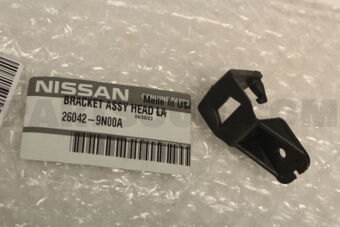 260429N00A BRACKET ASSY-HEAD LAMP
