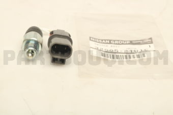 3200521U1C SWITCH ASSY-REVERSE LAMP