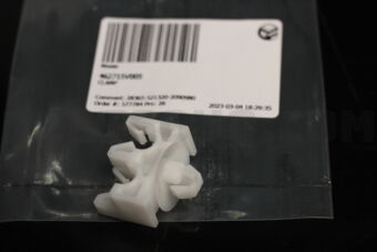462715V005 CLAMP