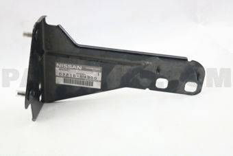 622168H300 BRACKET-FRONT BUMPER STAY,RH
