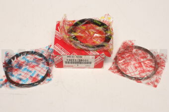 1301128031 Toyota RING SET, PISTON