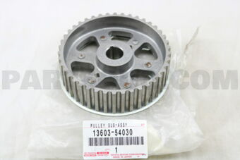 1360354030 PULLEY, INJECTION PUMP DRIVE