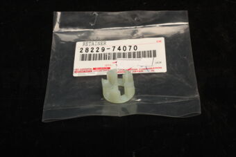 2822974070 RETAINER, STARTER IDLE GEAR
