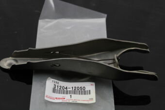 3120412050 FORK ASSY, CLUTCH RELEASE
