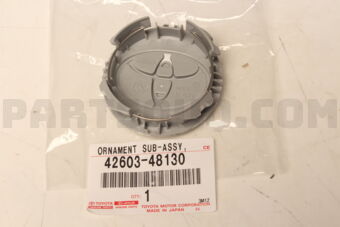 4260348130 Toyota ORNAMENT SUB-ASSY, WHEEL HUB