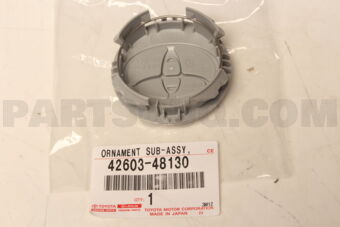 4260348130 Toyota ORNAMENT SUB-ASSY, WHEEL HUB