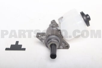 4702860030 Toyota CYLINDER SUB-ASSY, BRAKE MASTER W/PLATE