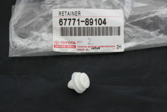 6777189104 CLIP (FOR CENTER PILLAR GARNISH PA