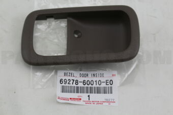 6927860010E0 BEZEL, DOOR INSIDE HANDLE, LH