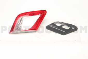 816818Y003 Toyota LENS AND BODY, REAR LAMP, LH