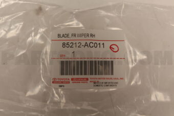 85212AC011 Toyota BLADE, FR WIPER, RH