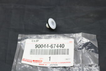 9004467440 CLIP, DOOR WINDOW FRAME MOULING