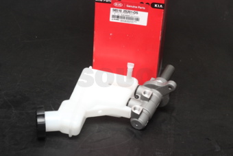 Hyundai / KIA 585102S201DS CYLINDER ASSY-BRAKE MASTER