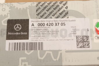 MERCEDES A0004203705 BRAKE PAD RER-G(W463)AMG63