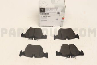 MERCEDES A0004207803 BRAKE PAD RER-C(W205)43AMG