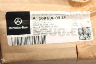 MERCEDES A1698360018 WINDSHILD GRILL DB W169,W245