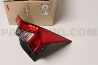 Mitsubishi 26555W010P LAMP ASSY,COMB,RR LH