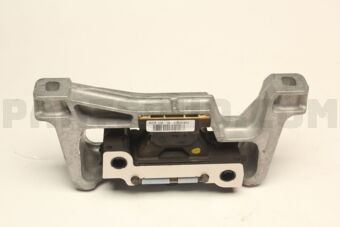 Nissan 112105DA0A INSULATOR ENGIN