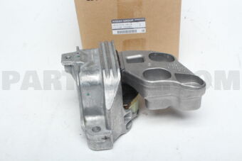 Nissan 112205DA0A INSULATOR ENGIN