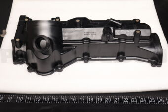 Nissan 13264EZ30A COVER ASSY VALVE ROCKERER