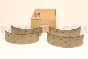 Nissan 410600T9X5 SHOE SET-FRONT